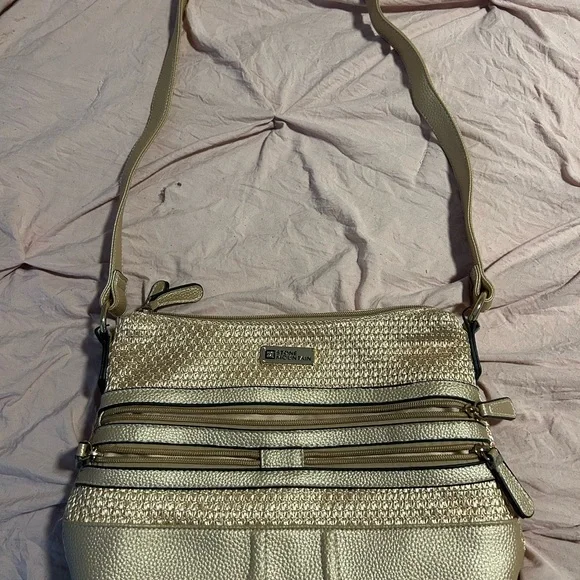 Purse never used - Picture 2 of 4